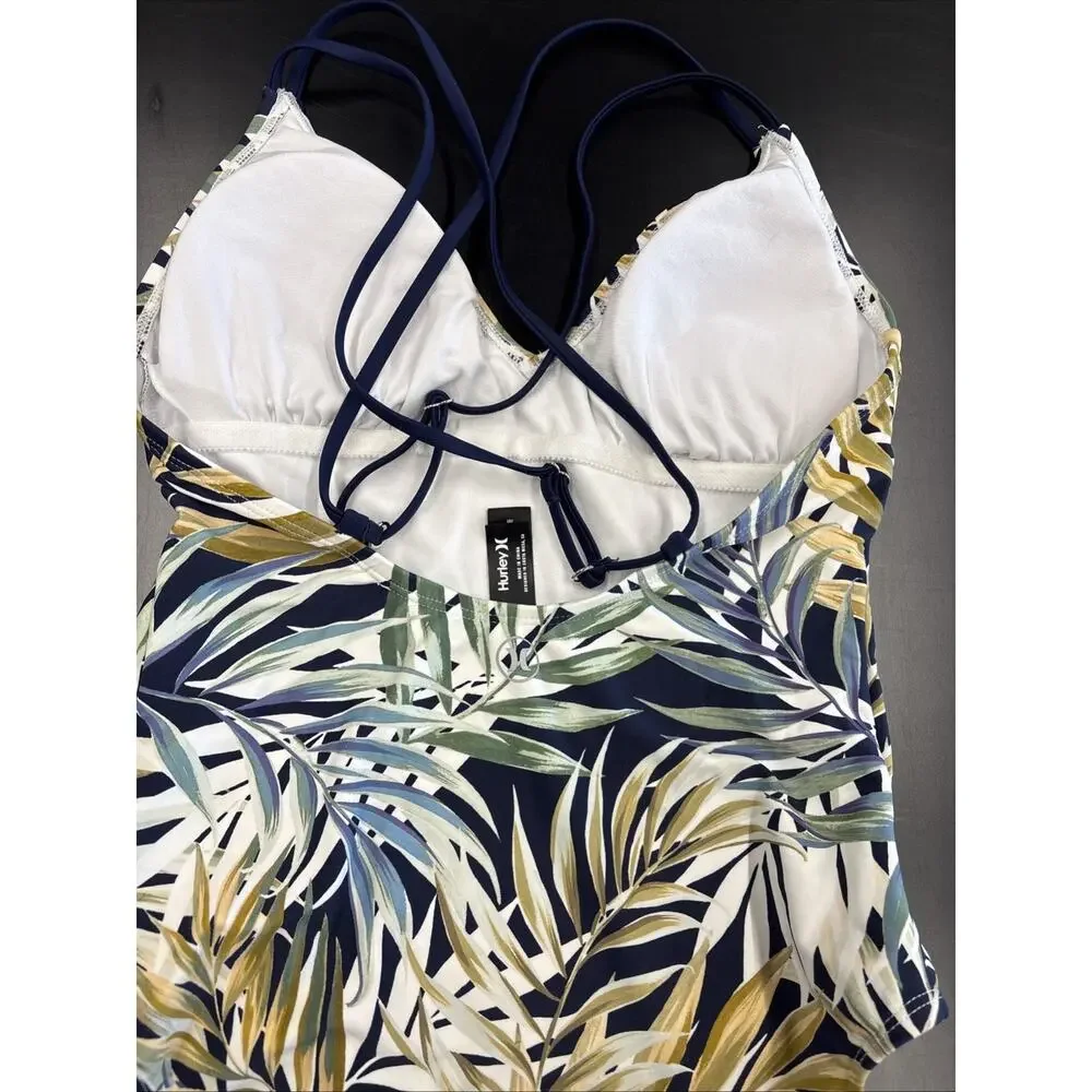 Hurley nwt medium